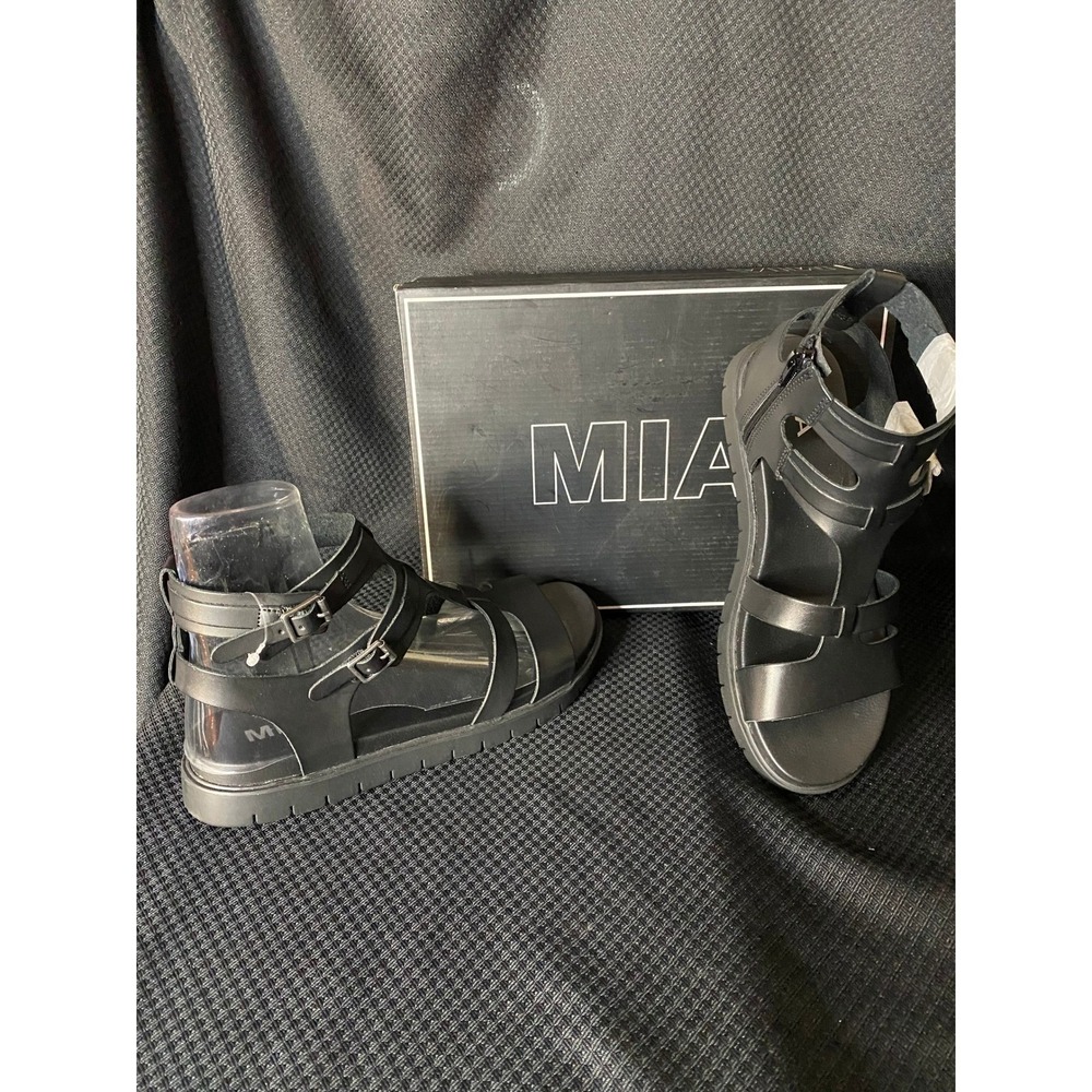 MIA Kayde Black Gladiator Strappy Platform Sandals Size 9 NEW